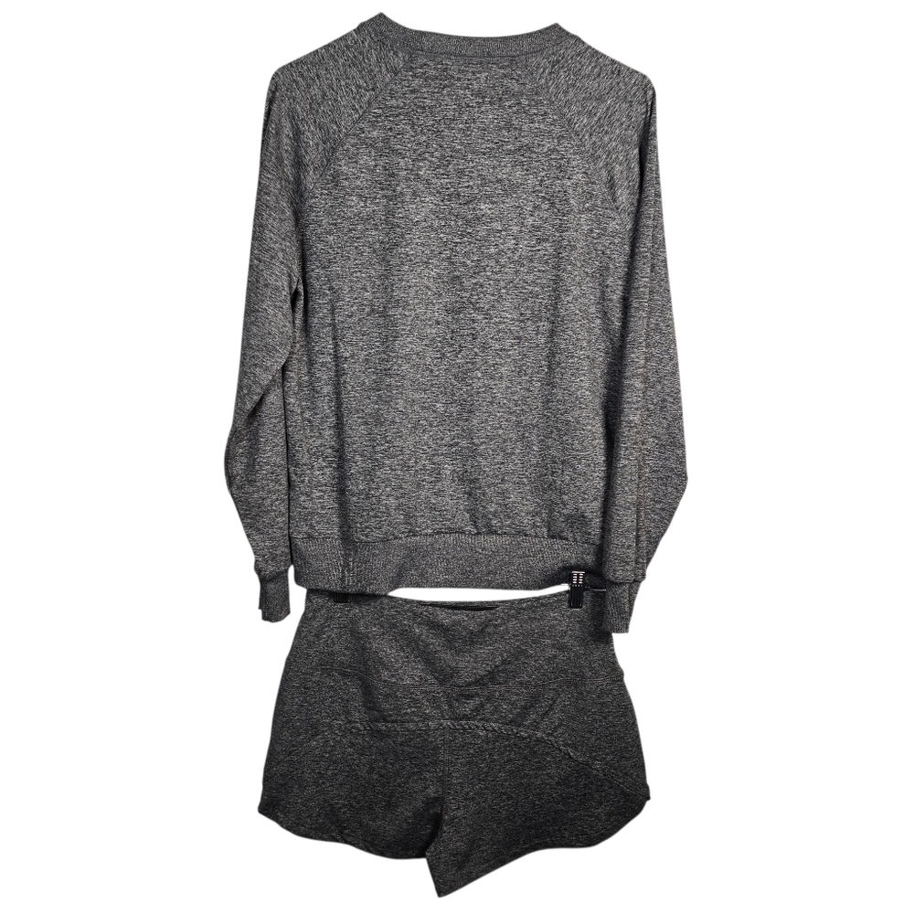 NWOT Feat Womens 2 Piece Lounge Set Heathered Grey Sweatshirt And Shorts Size S - Picture 4 of 16